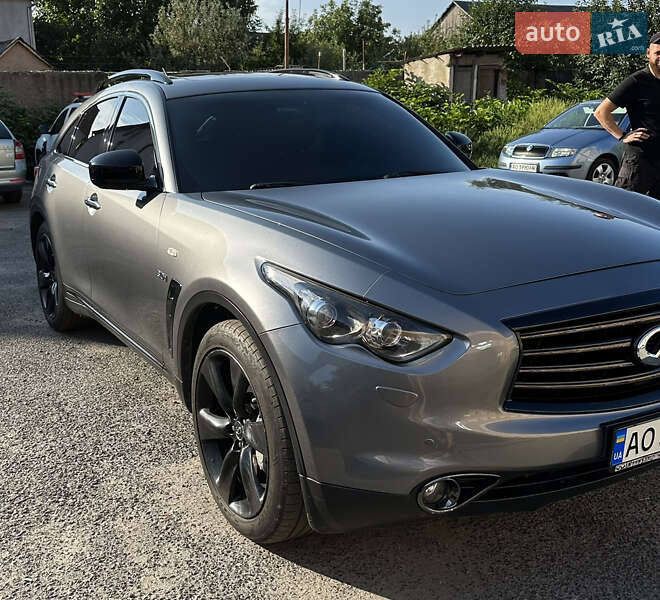 Infiniti QX70 2015