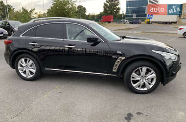 Infiniti QX70 2013