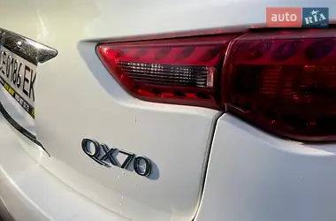 Infiniti QX70 2013