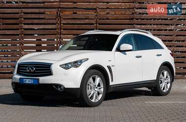 Infiniti QX70 2015