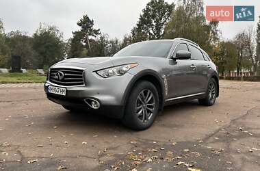 Infiniti QX70 2014