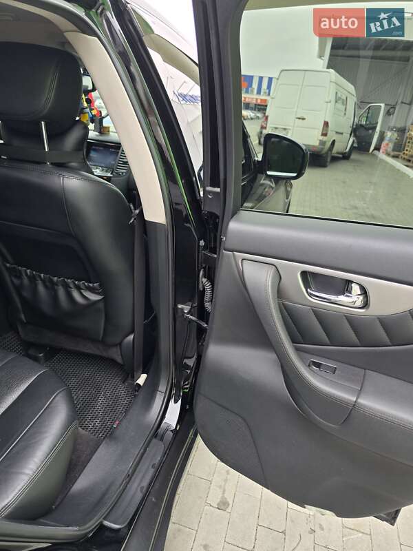 Внедорожник / Кроссовер Infiniti QX70 2014 в Виннице