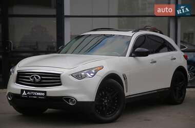 Infiniti QX70 2013