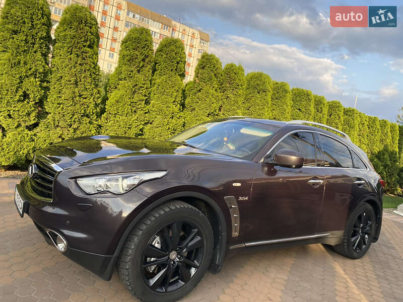 Позашляховик / Кросовер Infiniti QX70 2013 в Києві