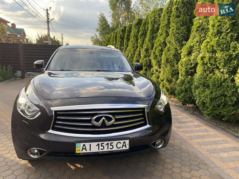 Позашляховик / Кросовер Infiniti QX70 2013 в Києві
