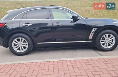 Седан Infiniti QX70 2013 в Києві