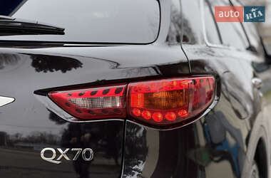 Внедорожник / Кроссовер Infiniti QX70 2014 в Днепре