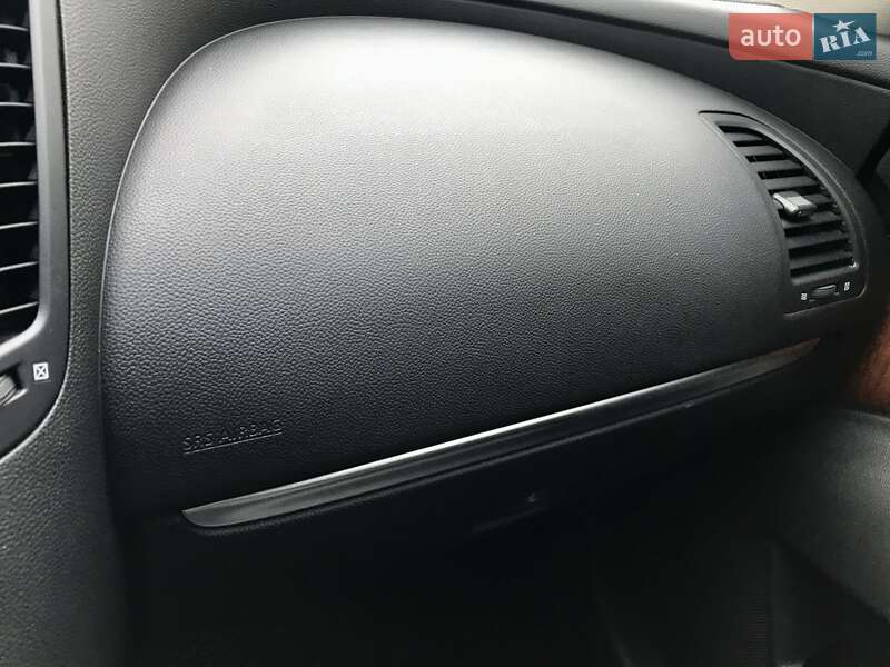 Внедорожник / Кроссовер Infiniti QX70 2013 в Петрове