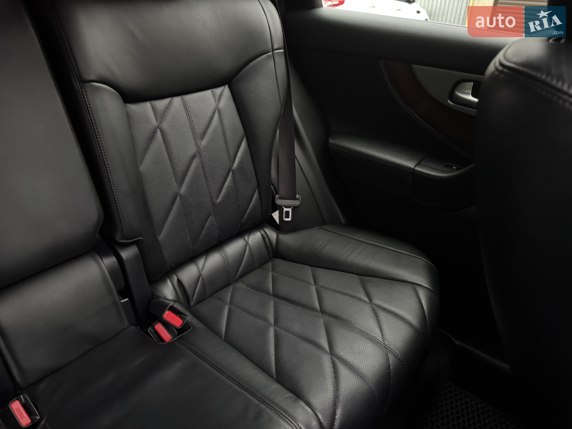 2013 Infiniti QX70 - мініатюра 27
