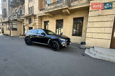 Внедорожник / Кроссовер Infiniti QX70 2016 в Одессе