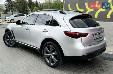 Infiniti QX70 2013