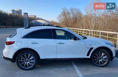 Внедорожник / Кроссовер Infiniti QX70 2016 в Одессе