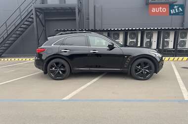 Внедорожник / Кроссовер Infiniti QX70 2017 в 