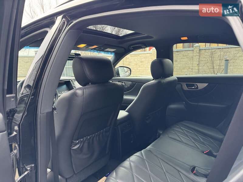 Внедорожник / Кроссовер Infiniti QX70 2017 в Чернигове