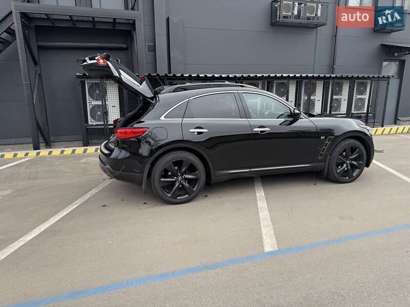 Внедорожник / Кроссовер Infiniti QX70 2017 в Чернигове