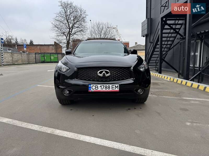 Внедорожник / Кроссовер Infiniti QX70 2017 в Чернигове