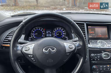 Позашляховик / Кросовер Infiniti QX70 2013 в Підволочиську