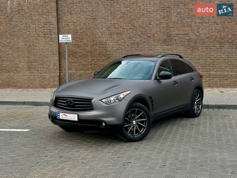 Внедорожник / Кроссовер Infiniti QX70 2015 в Одессе