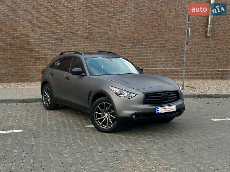 Внедорожник / Кроссовер Infiniti QX70 2015 в Одессе