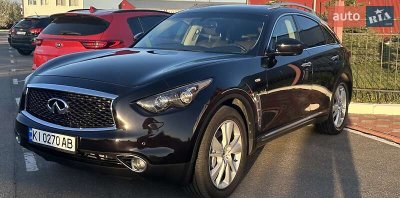 Infiniti QX70 2015