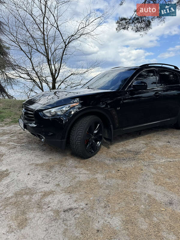 Внедорожник / Кроссовер Infiniti QX70 2016 в Черкассах