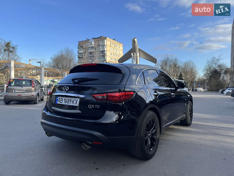 Позашляховик / Кросовер Infiniti QX70 2017 в Вінниці