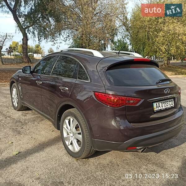 Внедорожник / Кроссовер Infiniti QX70 2013 в Черкассах