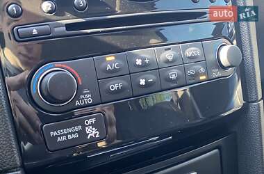 Внедорожник / Кроссовер Infiniti QX70 2015 в 