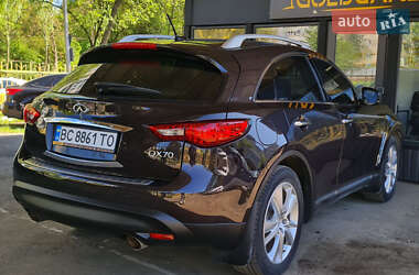 Позашляховик / Кросовер Infiniti QX70 2015 в 