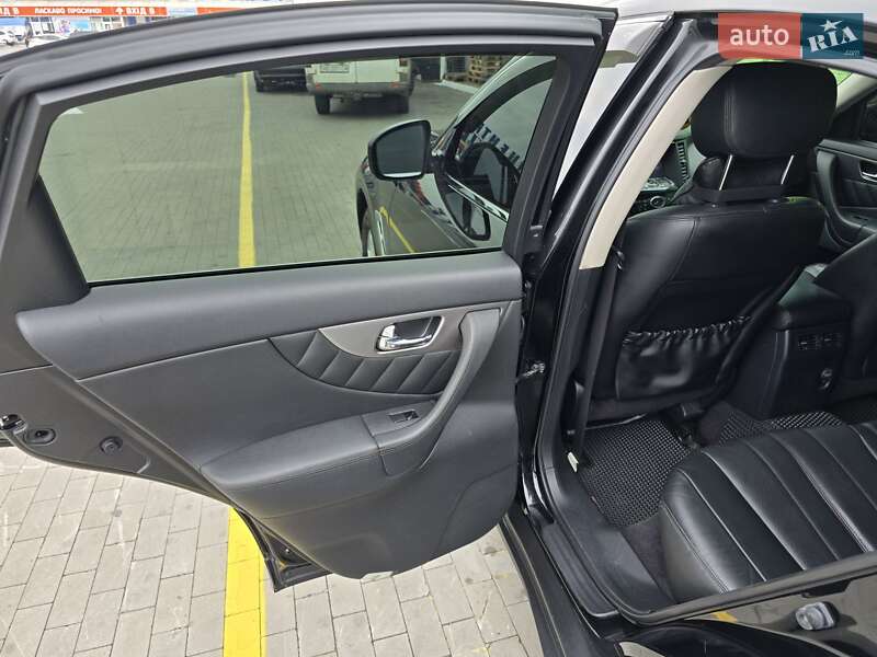 Внедорожник / Кроссовер Infiniti QX70 2014 в Виннице