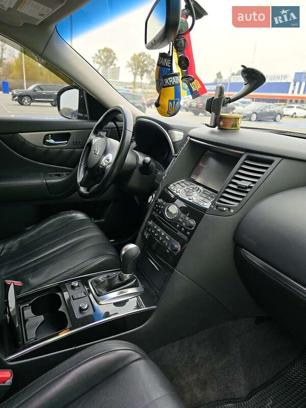 Внедорожник / Кроссовер Infiniti QX70 2014 в Виннице