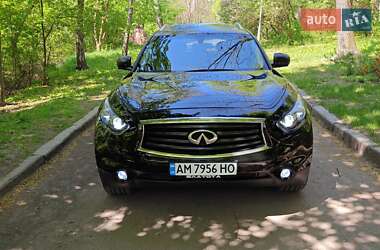 Внедорожник / Кроссовер Infiniti QX70 2013 в 