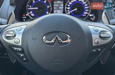 Внедорожник / Кроссовер Infiniti QX70 2014 в 