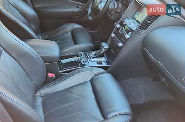 Внедорожник / Кроссовер Infiniti QX70 2013 в 
