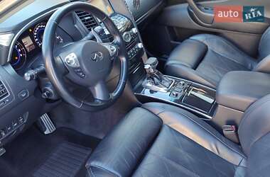 Внедорожник / Кроссовер Infiniti QX70 2013 в 