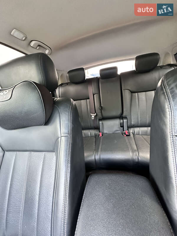 Позашляховик / Кросовер Infiniti QX70 2016 в Києві