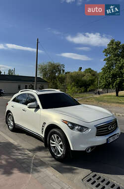 Внедорожник / Кроссовер Infiniti QX70 2013 в 