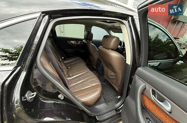 Внедорожник / Кроссовер Infiniti QX70 2013 в 