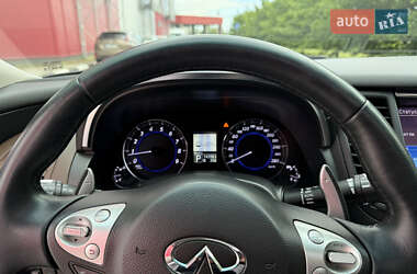 Внедорожник / Кроссовер Infiniti QX70 2013 в 