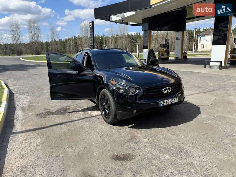 Внедорожник / Кроссовер Infiniti QX70 2015 в Полтаве