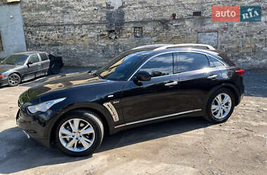 Позашляховик / Кросовер Infiniti QX70 2015 в 