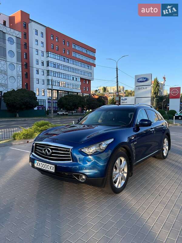 Внедорожник / Кроссовер Infiniti QX70 2013 в Хмельницком