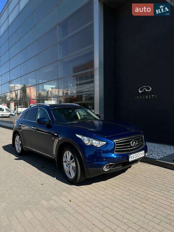 Внедорожник / Кроссовер Infiniti QX70 2013 в Хмельницком
