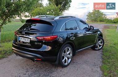 Внедорожник / Кроссовер Infiniti QX70 2013 в 