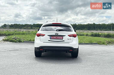 Внедорожник / Кроссовер Infiniti QX70 2016 в 