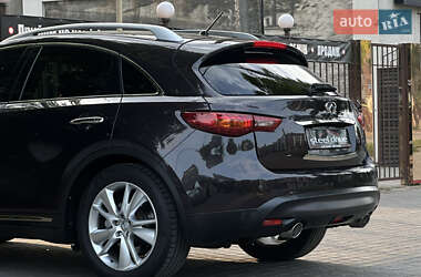 Позашляховик / Кросовер Infiniti QX70 2013 в 