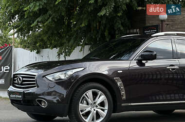 Позашляховик / Кросовер Infiniti QX70 2013 в 