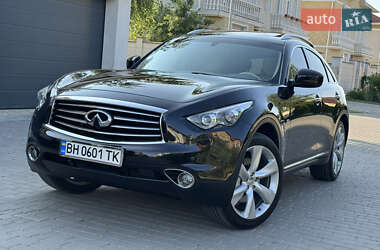 Позашляховик / Кросовер Infiniti QX70 2013 в 