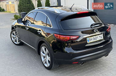 Позашляховик / Кросовер Infiniti QX70 2013 в 