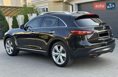 Позашляховик / Кросовер Infiniti QX70 2013 в 